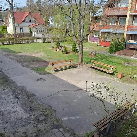 Cozy - 100m Beach, Ac, Workstation, Balcony, Backyard, Yoga Mat Apartment *