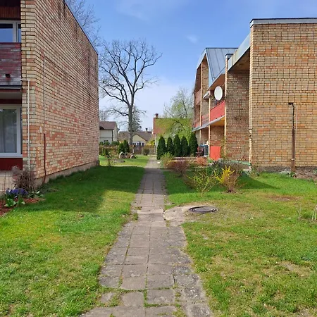 Apartment Cozy - 100m Beach, Ac, Workstation, Balcony, Backyard, Yoga Mat Jurmala